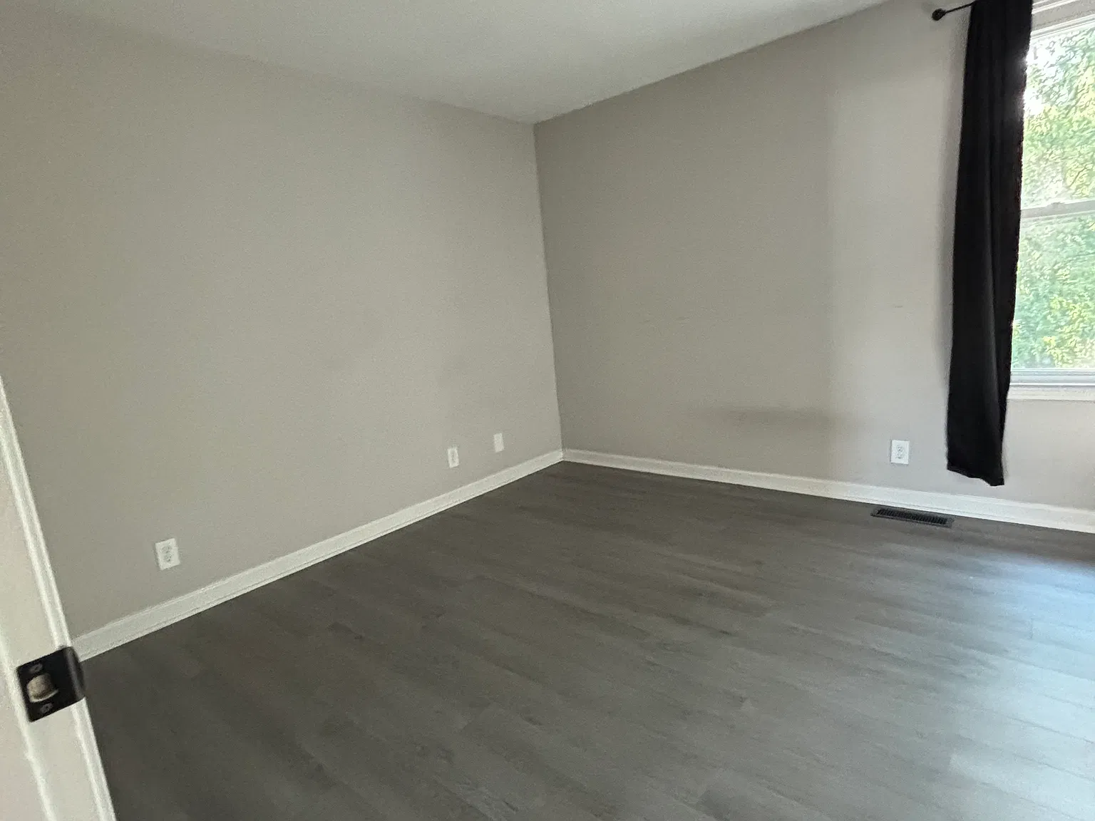 2 bed, 1.5 bath, 1000 sqft, $1,195 — Photo 3