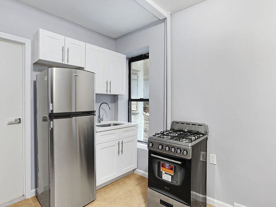 1st image of 2371 2nd Ave APT A