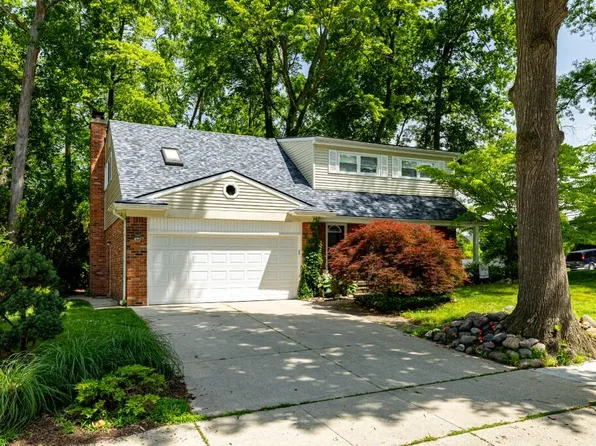 3665 Frederick Dr, Ann Arbor, MI 48105