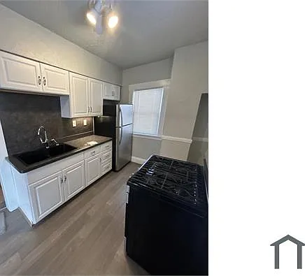 2 bed, $1,100 — Photo 2
