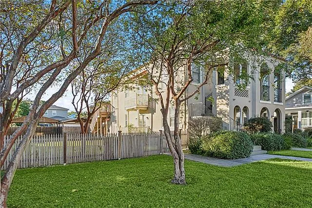 5832 Louisville St — Photo 2