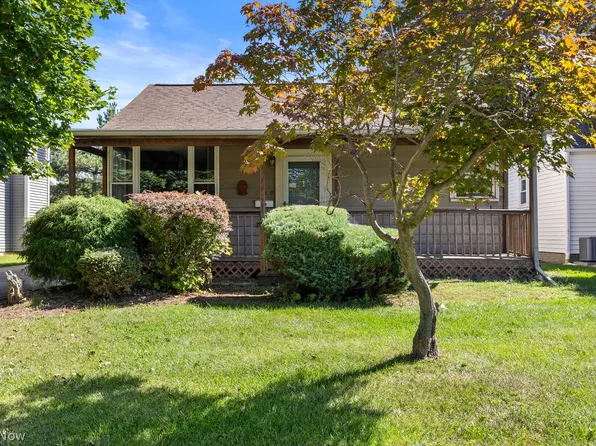 309 Day Dr, Lorain, OH 44052