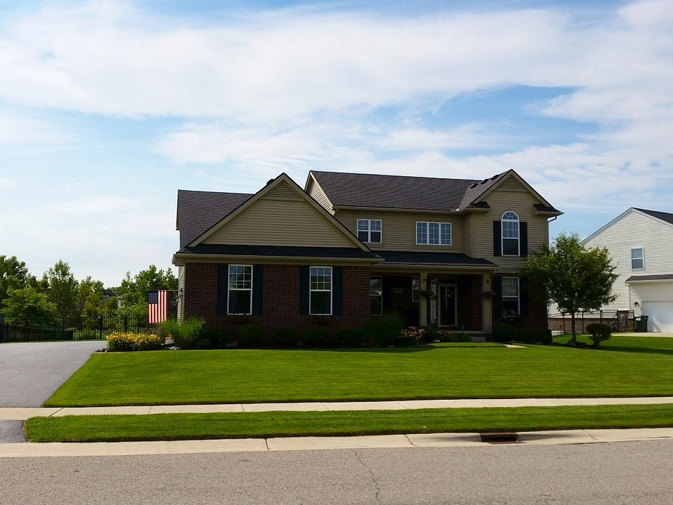 1st image of 57347 Waterway Ct