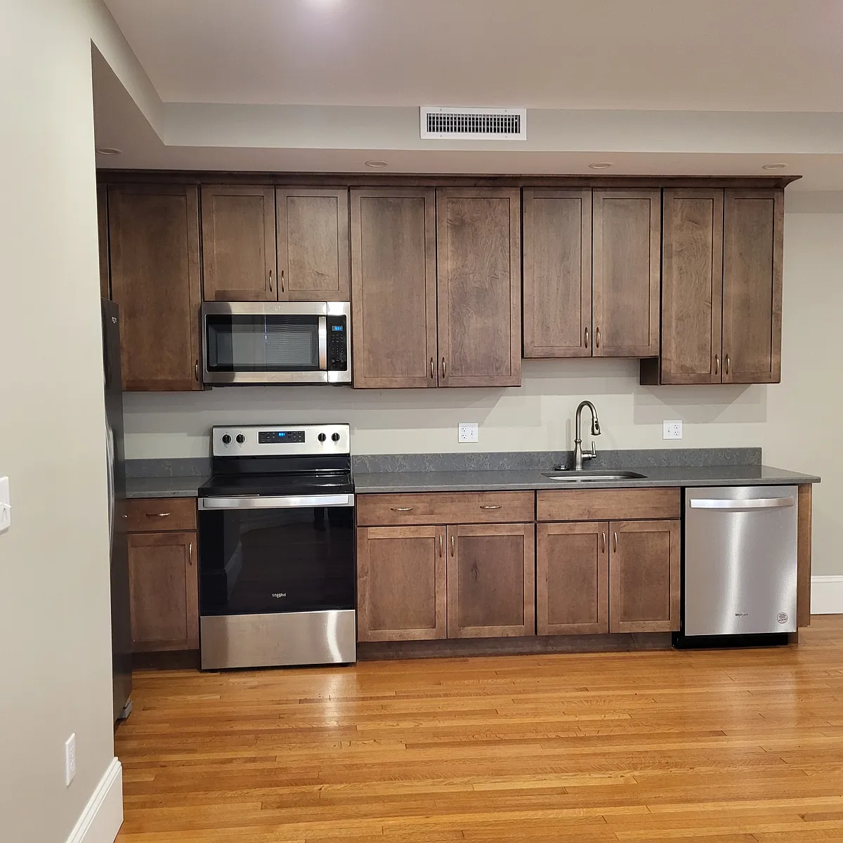Building Photo - 129 E Orange St #2