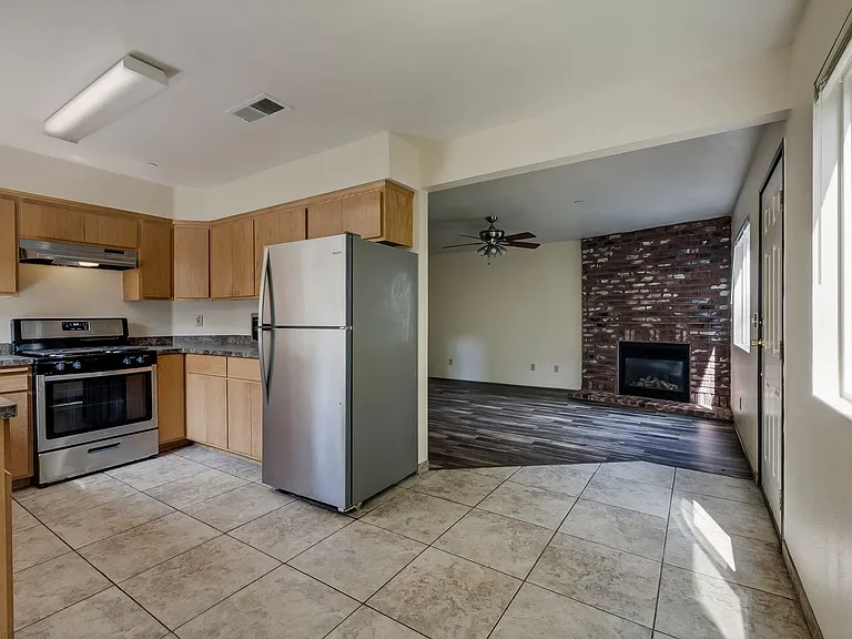406 Nord Ave — Photo 35