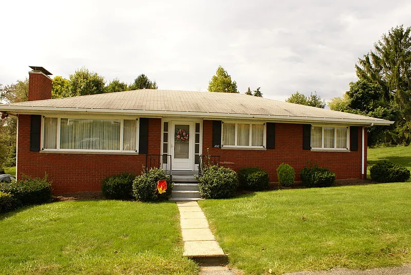 100 Baird St photo 1