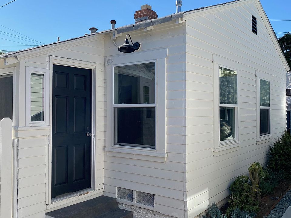 1st image of 3340 31st St