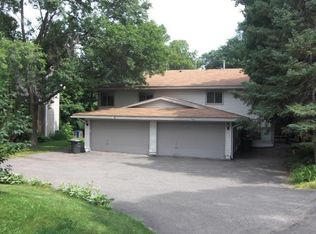 631 Ridgeview Dr E, Wayzata, MN 55391