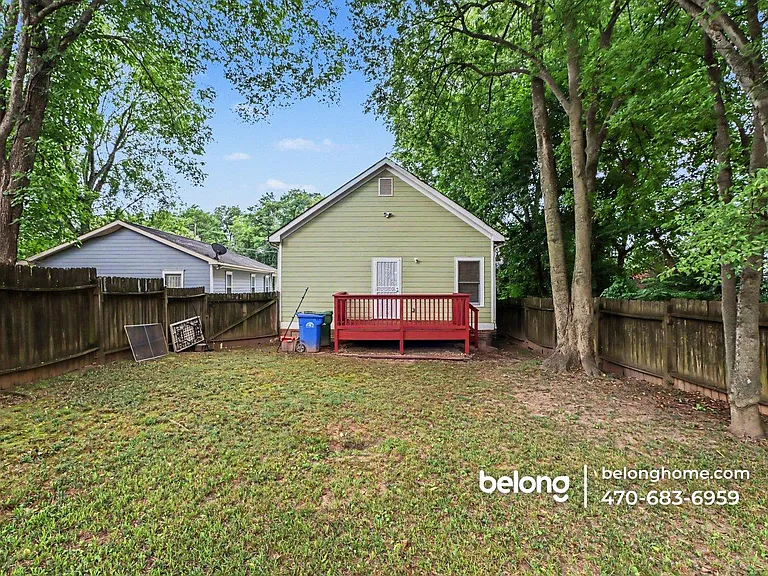 711 Meldrum St NW — Photo 16