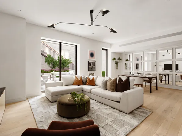 428 West 19th Street image 11 of 21