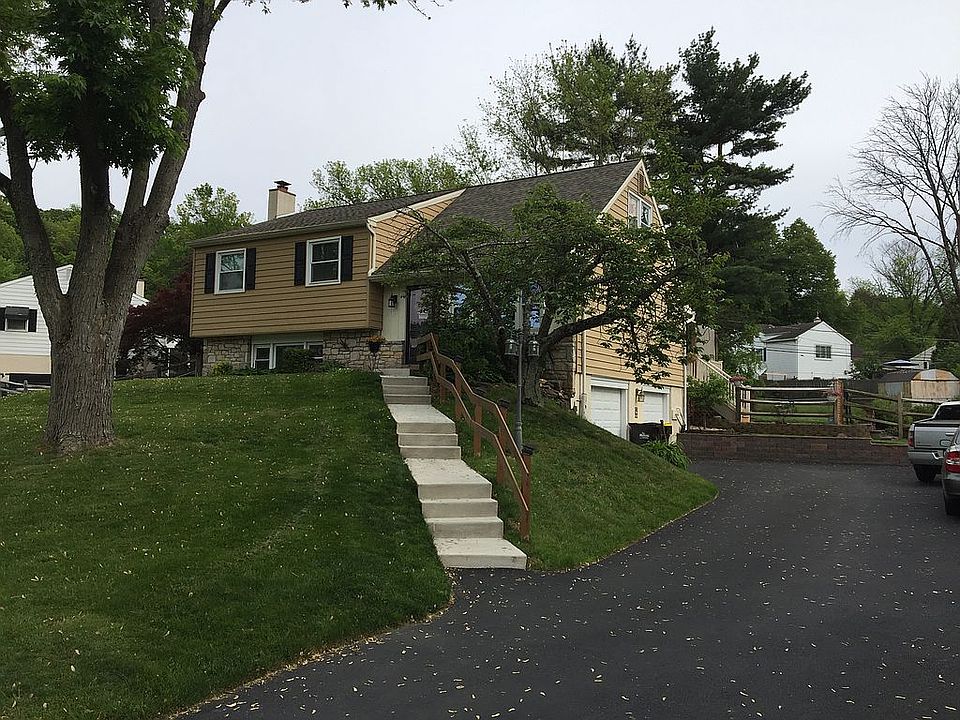 2nd image of 120 Dolly Ln