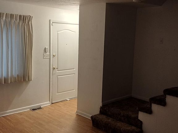 3rd image of 4952 W 8th Ave