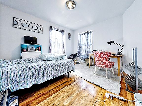 4th image of 299 E 11th St APT 2A