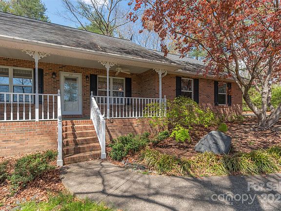 5th image of 219 Waterford Dr