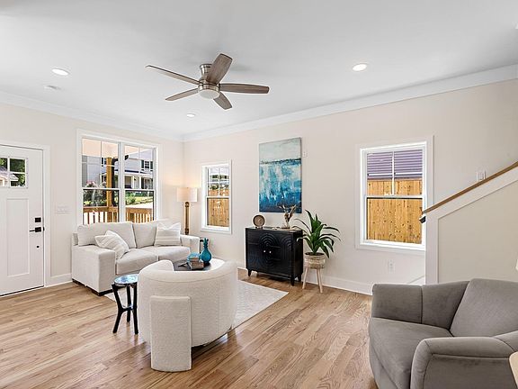 3rd image of 50 Orr St