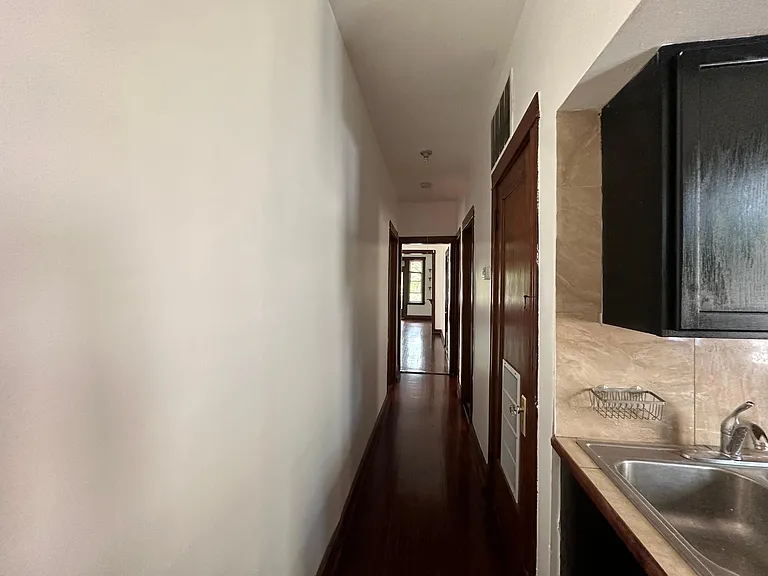 817 N Oakley Blvd #2 — Photo 5