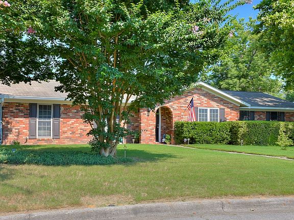 2nd image of 3633 Spanish Trace Dr