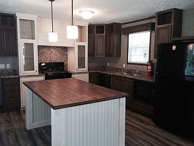 5th image of 122 Carmell St
