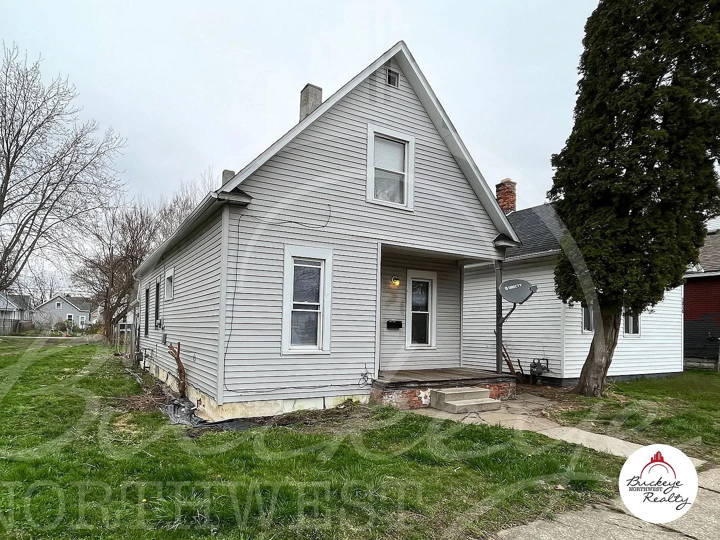 3 Bedroom House — Photo 2