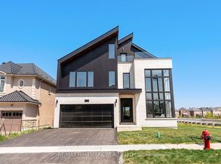 88 Cosford St, Aurora, ON L4G0J7