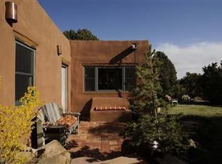 38 Glowing Star Rd, Santa Fe, NM 87506