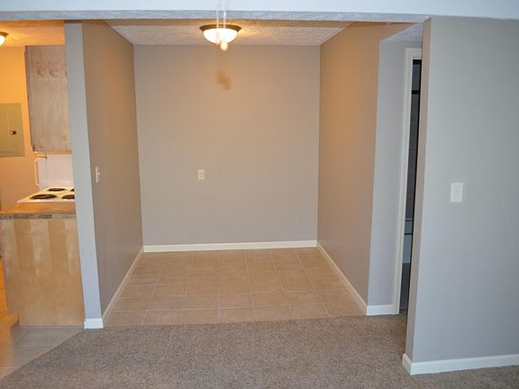 3rd image of 1518 D St APT 12