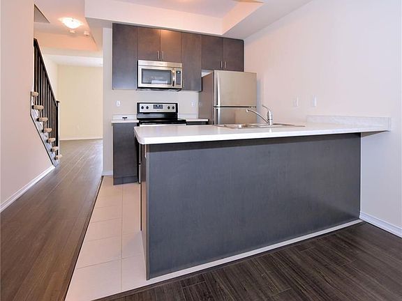 3rd image of 5044 Serena Dr