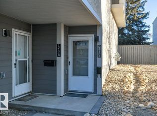 535 Willow Ct NW, Edmonton, AB T5T2K7