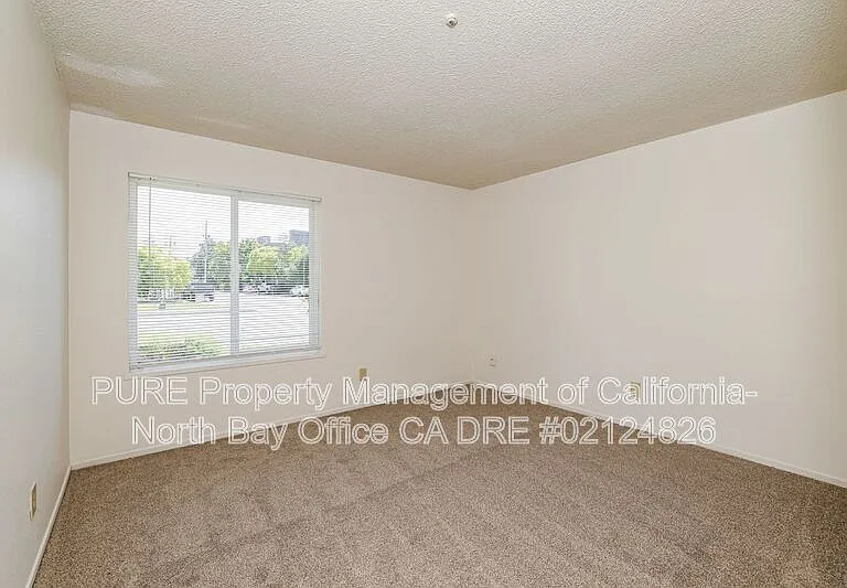 1603 Corby Ave #8 — Photo 9