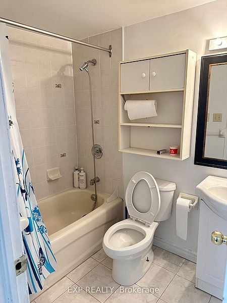 Toronto House for rent - 5 Bedrooms — photo 13