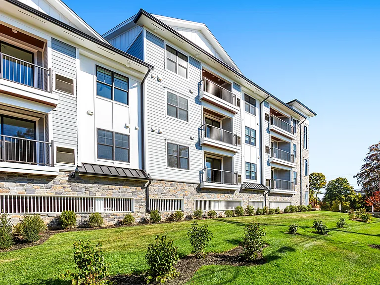The Westwood at Long Branch — Photo 34