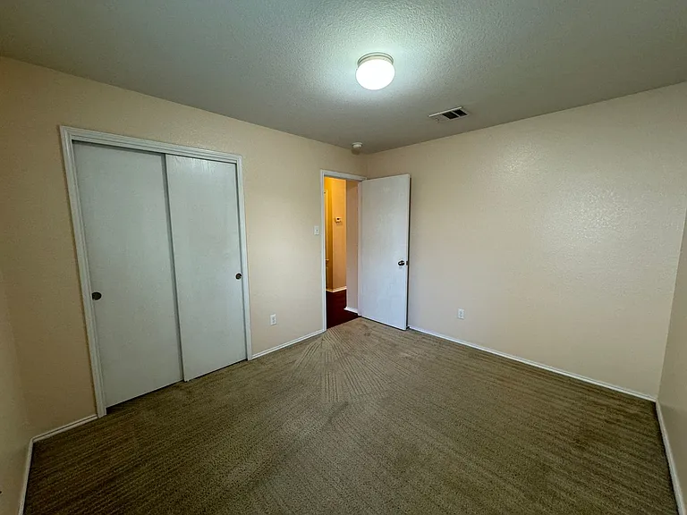 5704 Capricorn Loop — Photo 25