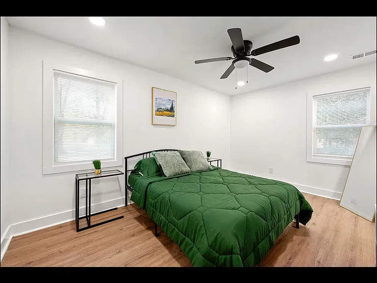 2484 Calvin Ave — Photo 11