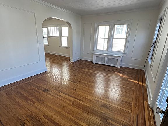 2nd floor Living room