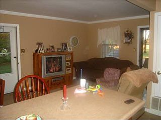 1st image of 2158 Meadowview Dr