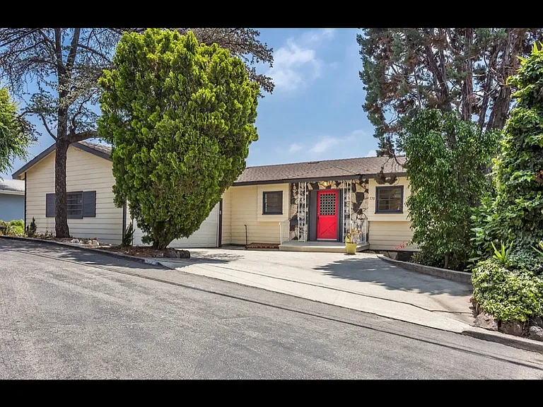170 Waverly Dr — Photo 16
