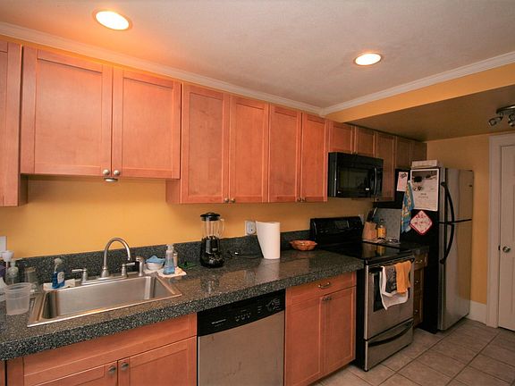 3rd image of 14 Essex St