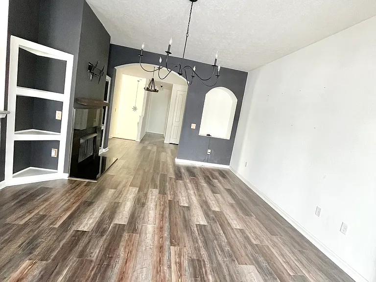 3175 Rossmore Cir — Photo 23