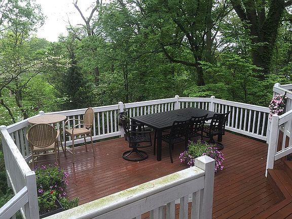 Large teired deck
