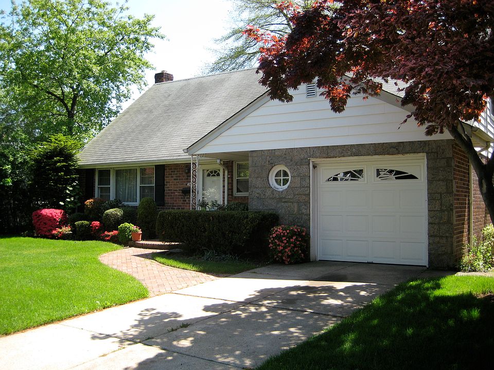 1st image of 47 Linden St