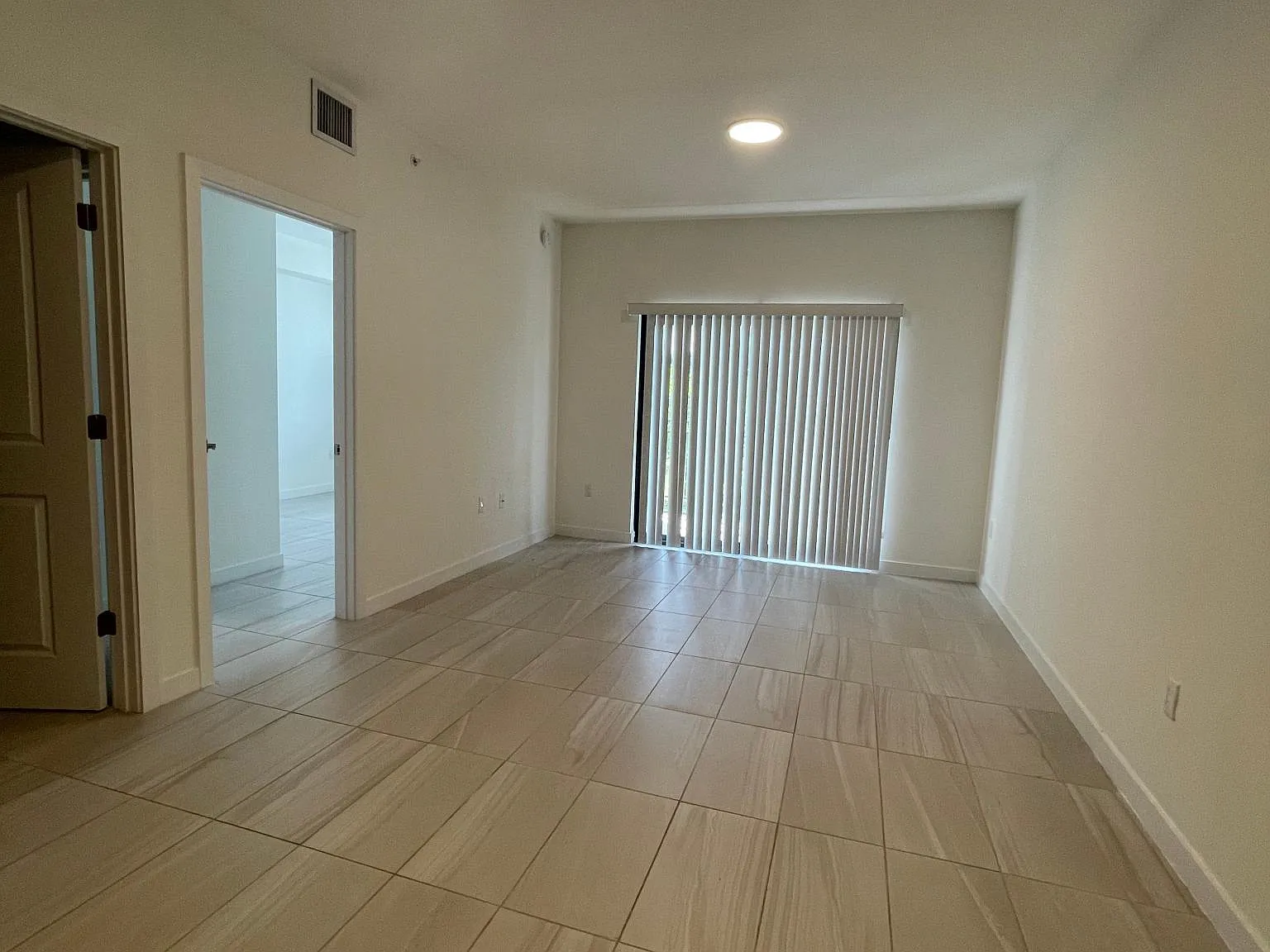 418 NW 207th St — Photo 3