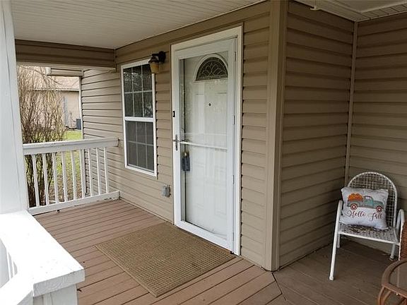 3rd image of 303 Ballentine St