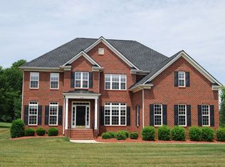 7103 McEwen Pl, Mint Hill, NC 28227