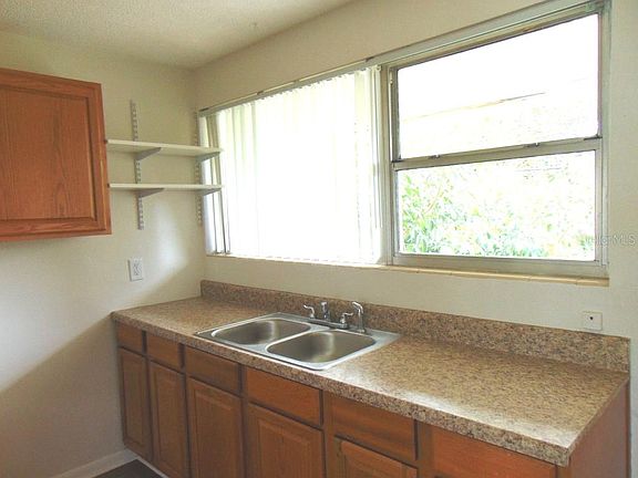 4th image of 3075 Los Altos Dr APT D