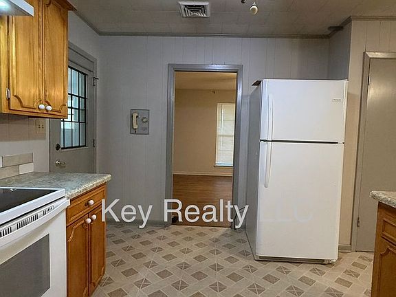 3rd image of 351 Browns Bend Rd