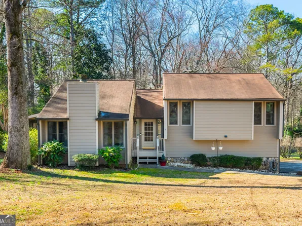 115 Creekview Dr, Woodstock, GA 30188
