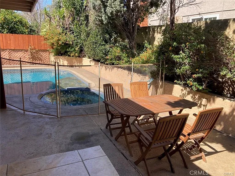 9934 La Vine St — Photo 45