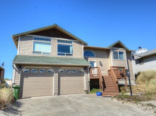 806 NW Oceania Dr, Waldport, OR 97394