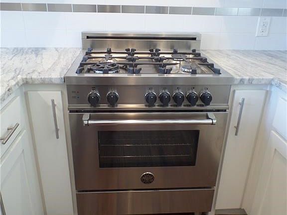 3rd image of 4514 Abbott Ave Unit 3
