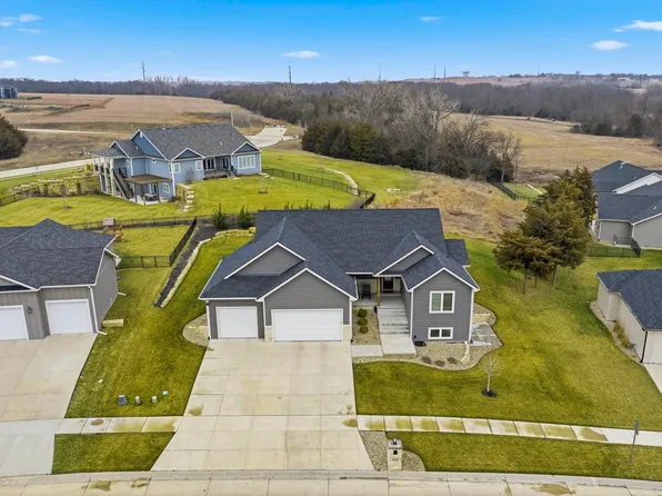8849 Moonbug Ln, Manhattan, KS 66502